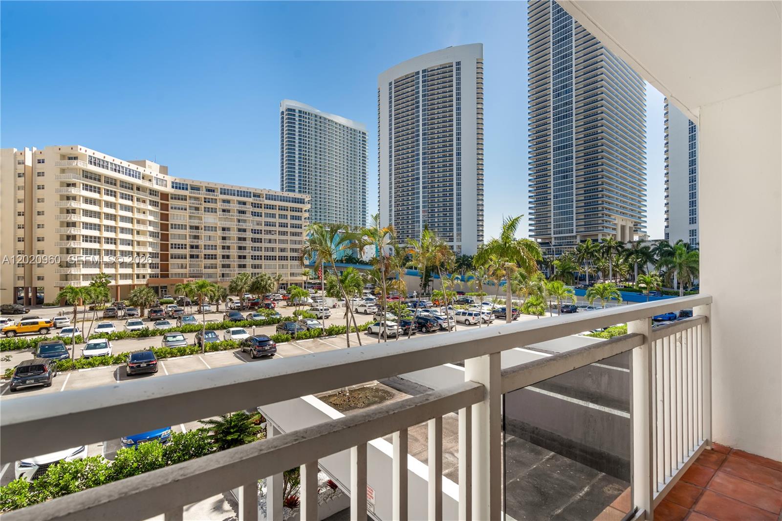 PLAZA TOWERS SOUTH CONDO - Residential