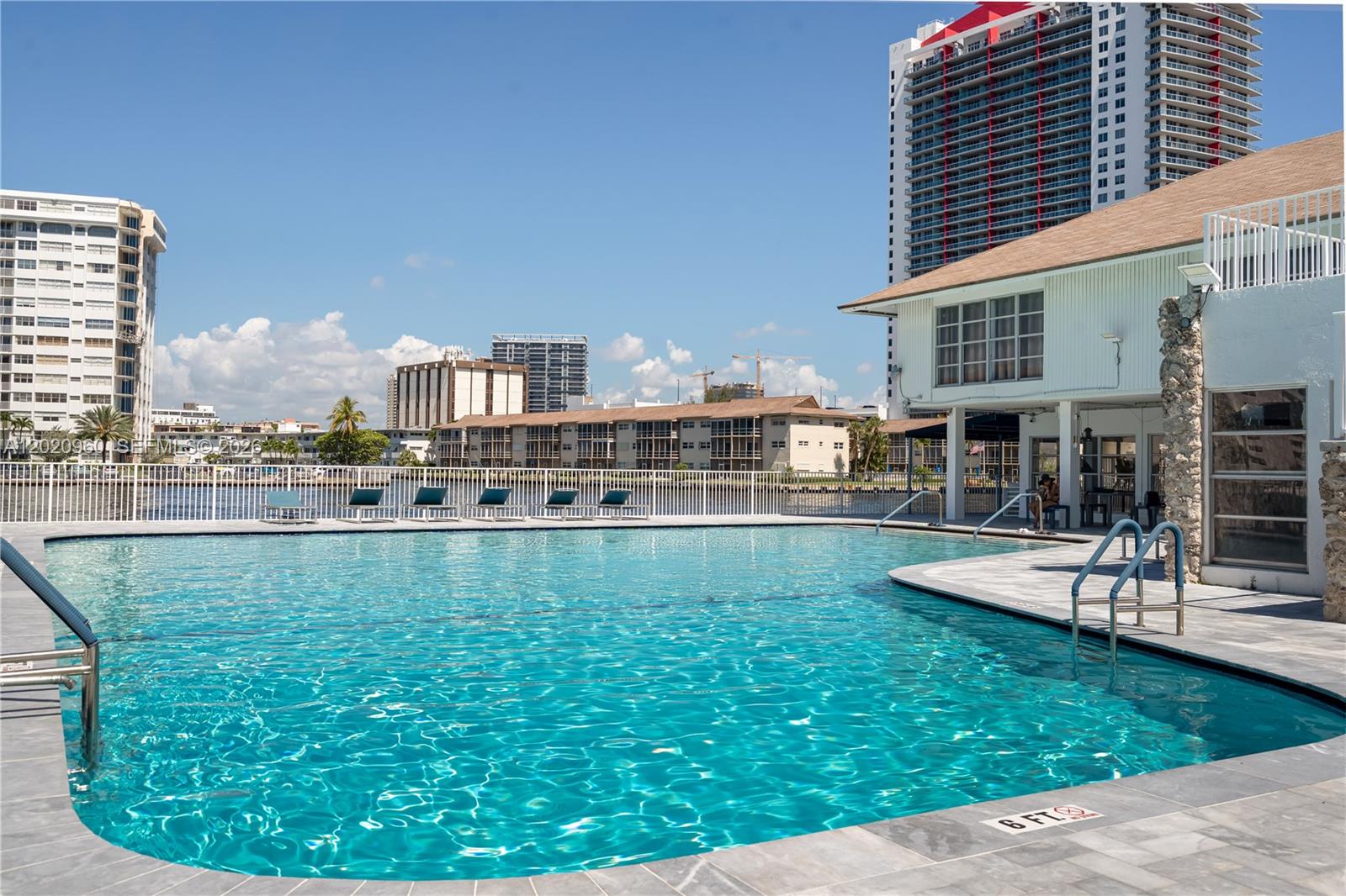 PLAZA TOWERS SOUTH CONDO - Residential