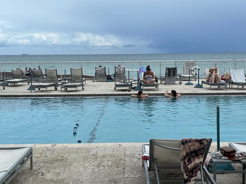 THE AVENTURA BEACH CLUB C - Residential
