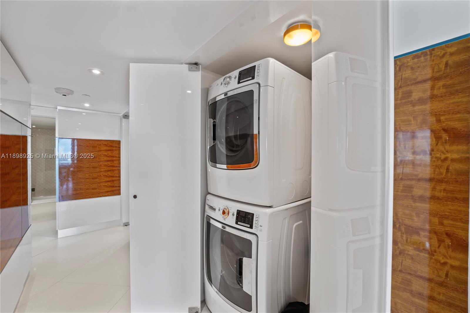 SOUTH POINTE TOWERS CONDO - Residential