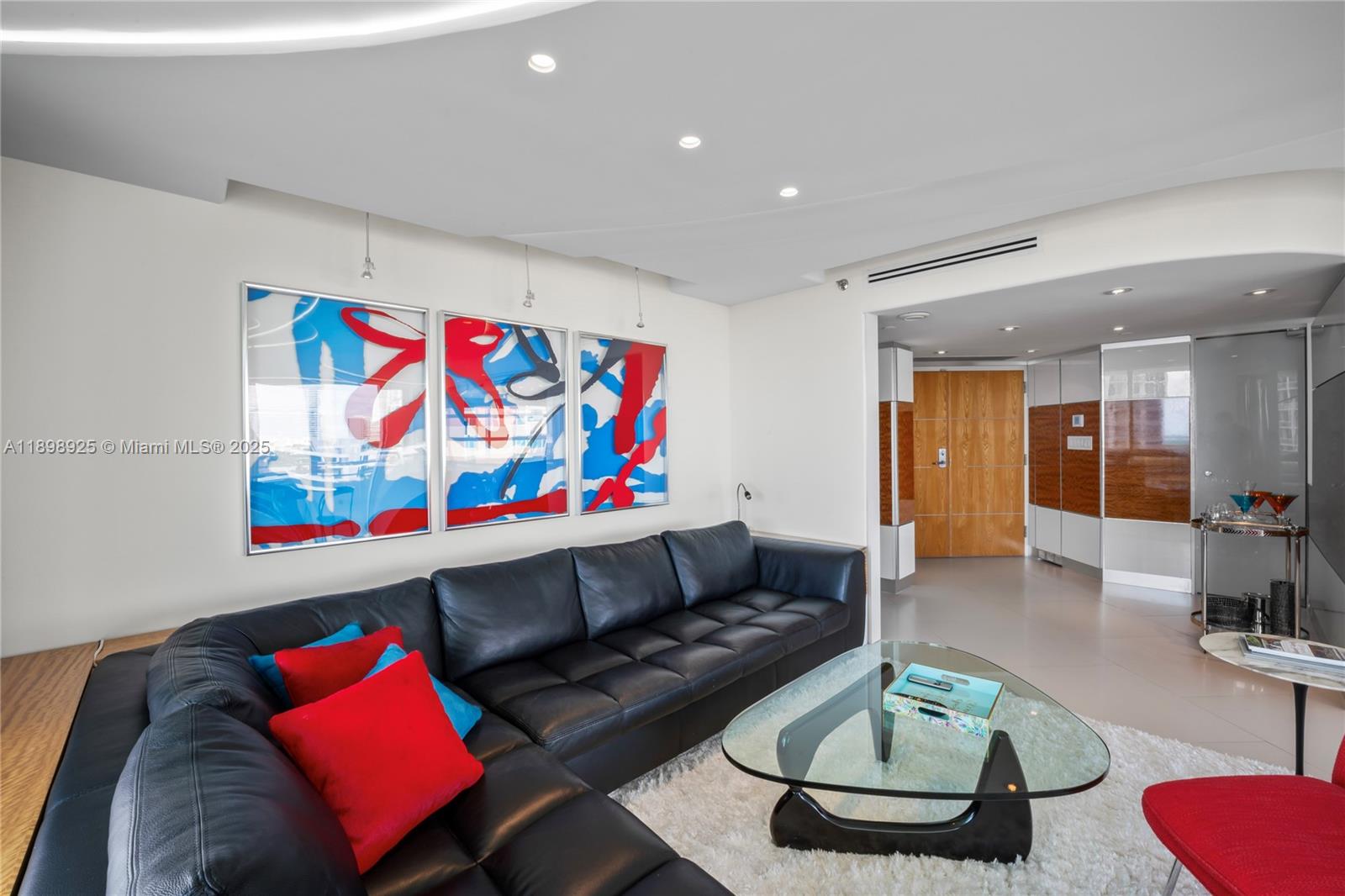 SOUTH POINTE TOWERS CONDO - Residential