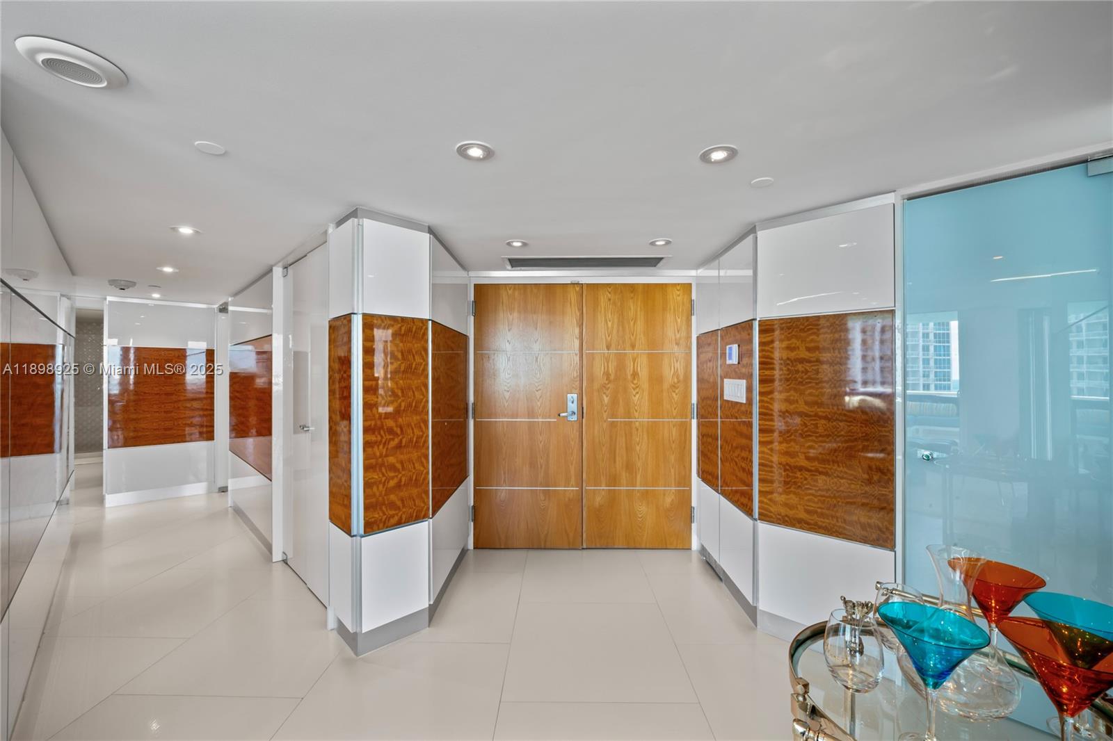 SOUTH POINTE TOWERS CONDO - Residential