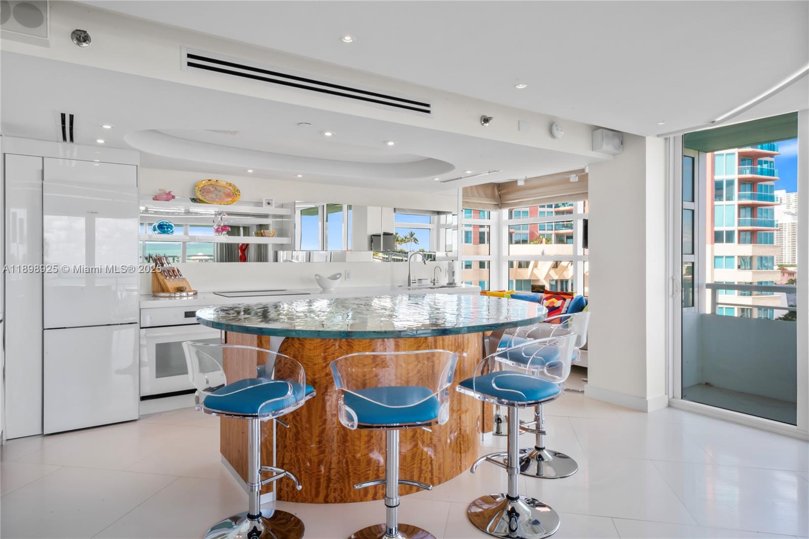 SOUTH POINTE TOWERS CONDO - Residential