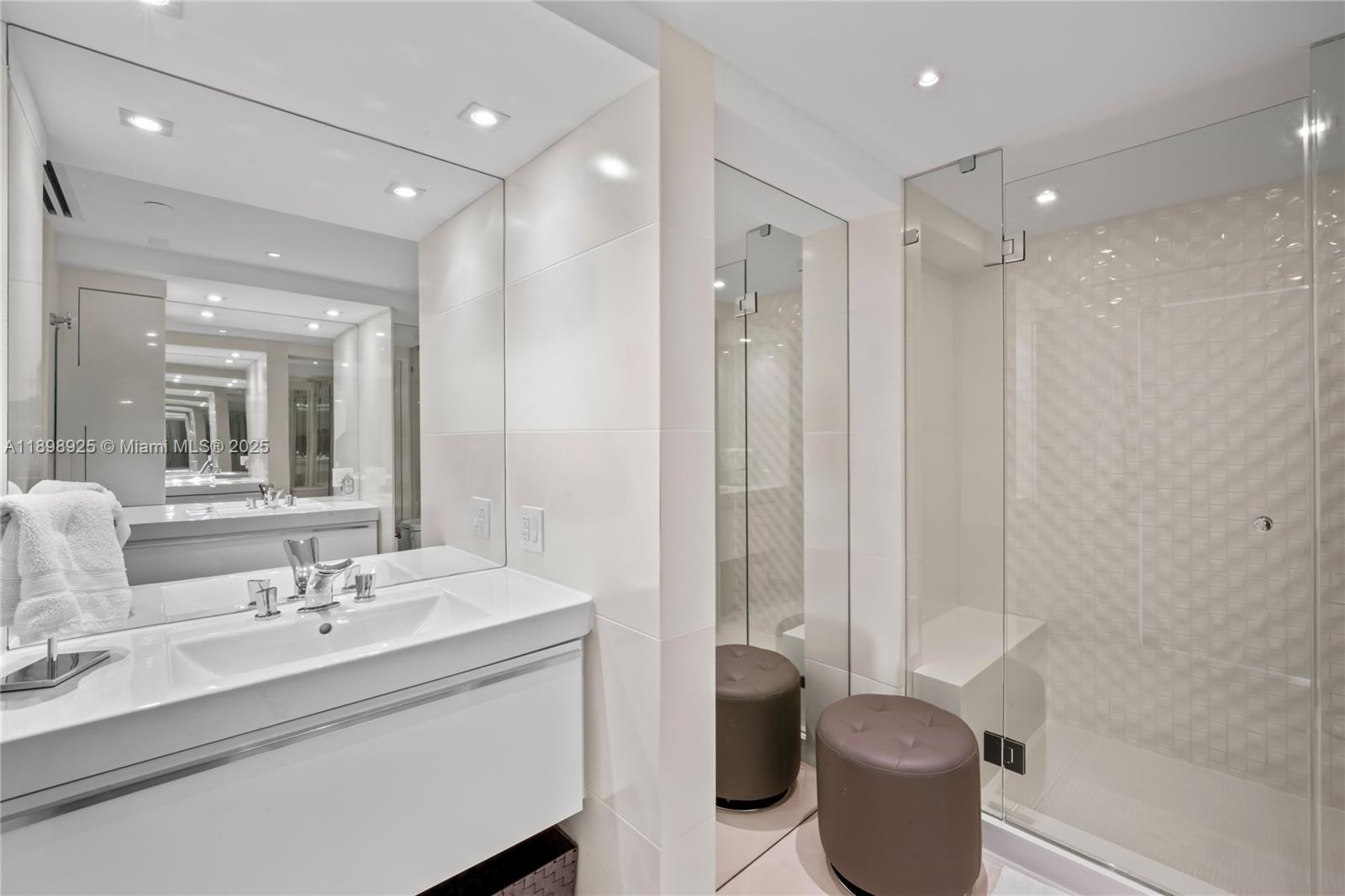 SOUTH POINTE TOWERS CONDO - Residential