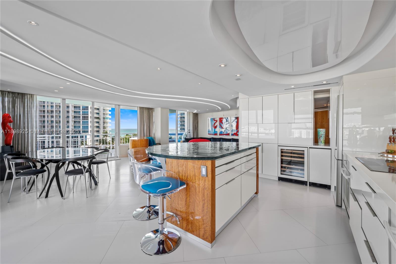 SOUTH POINTE TOWERS CONDO - Residential