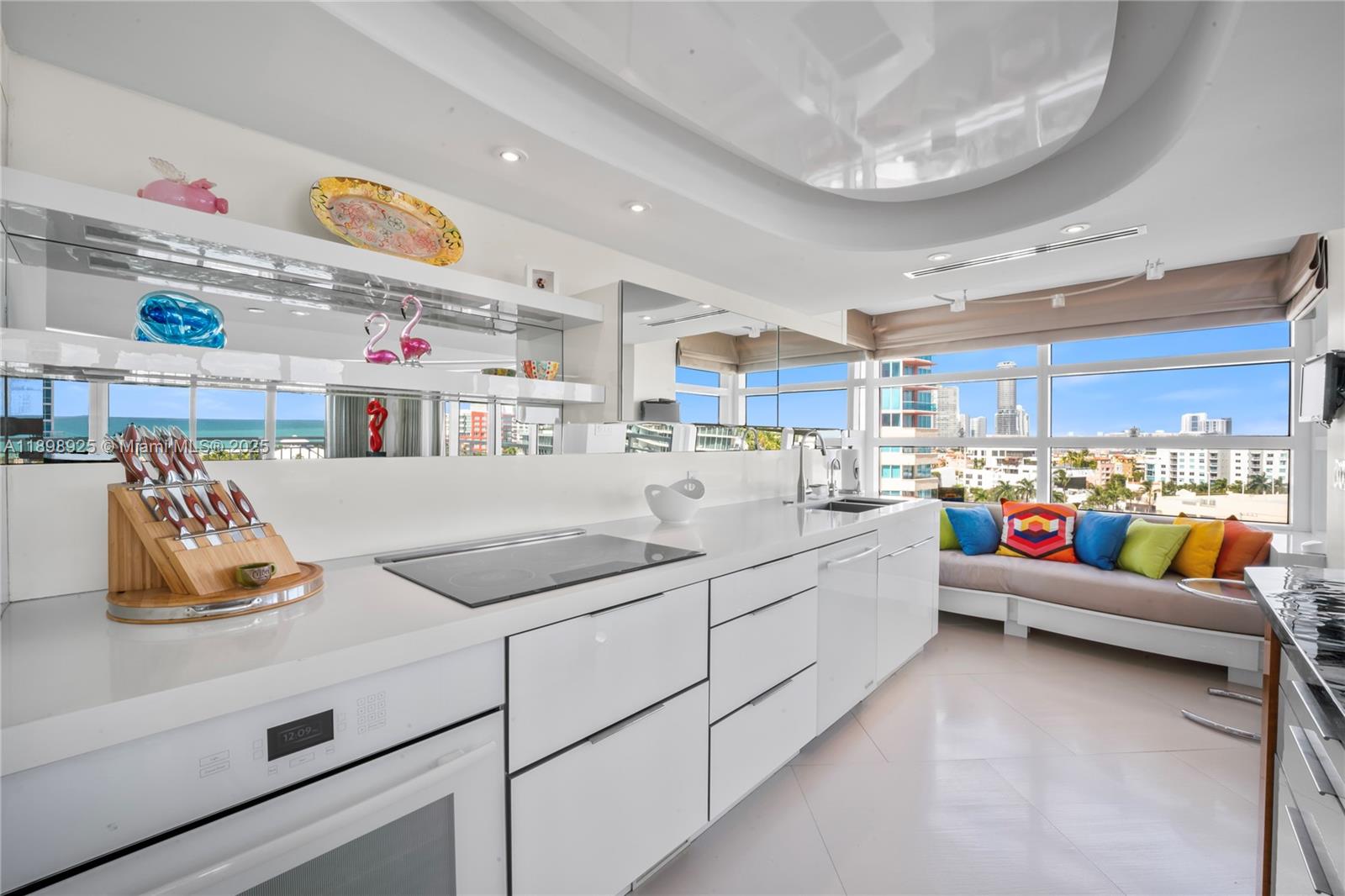 SOUTH POINTE TOWERS CONDO - Residential
