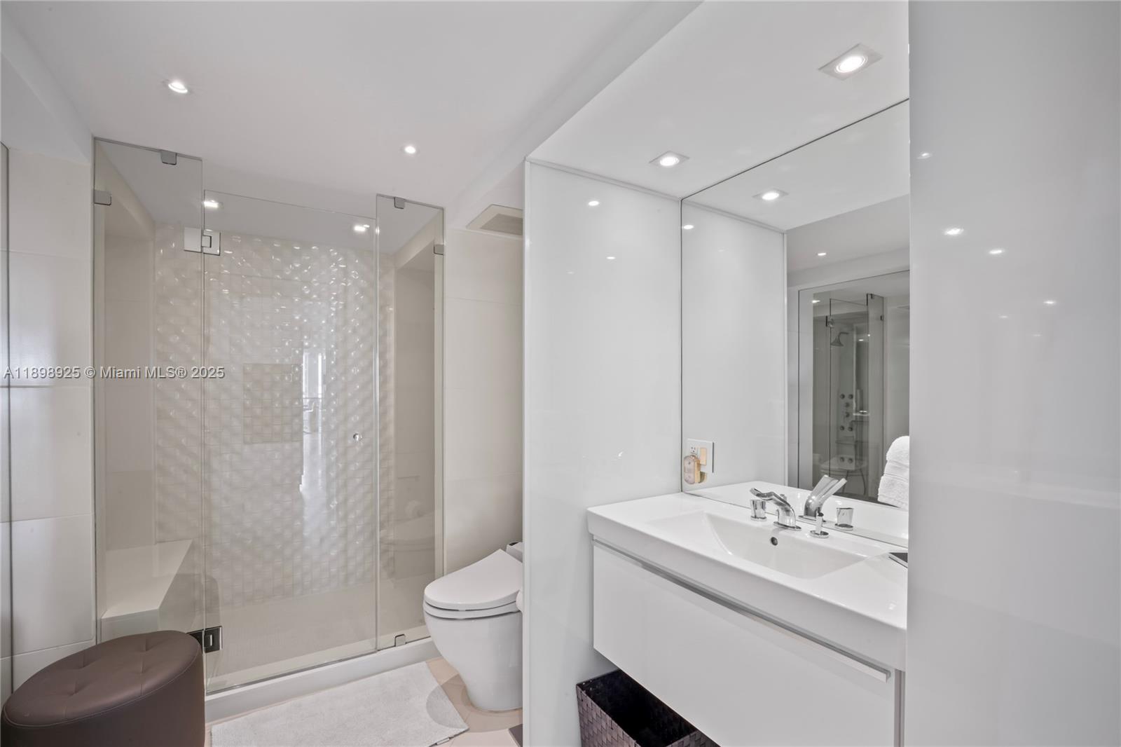 SOUTH POINTE TOWERS CONDO - Residential