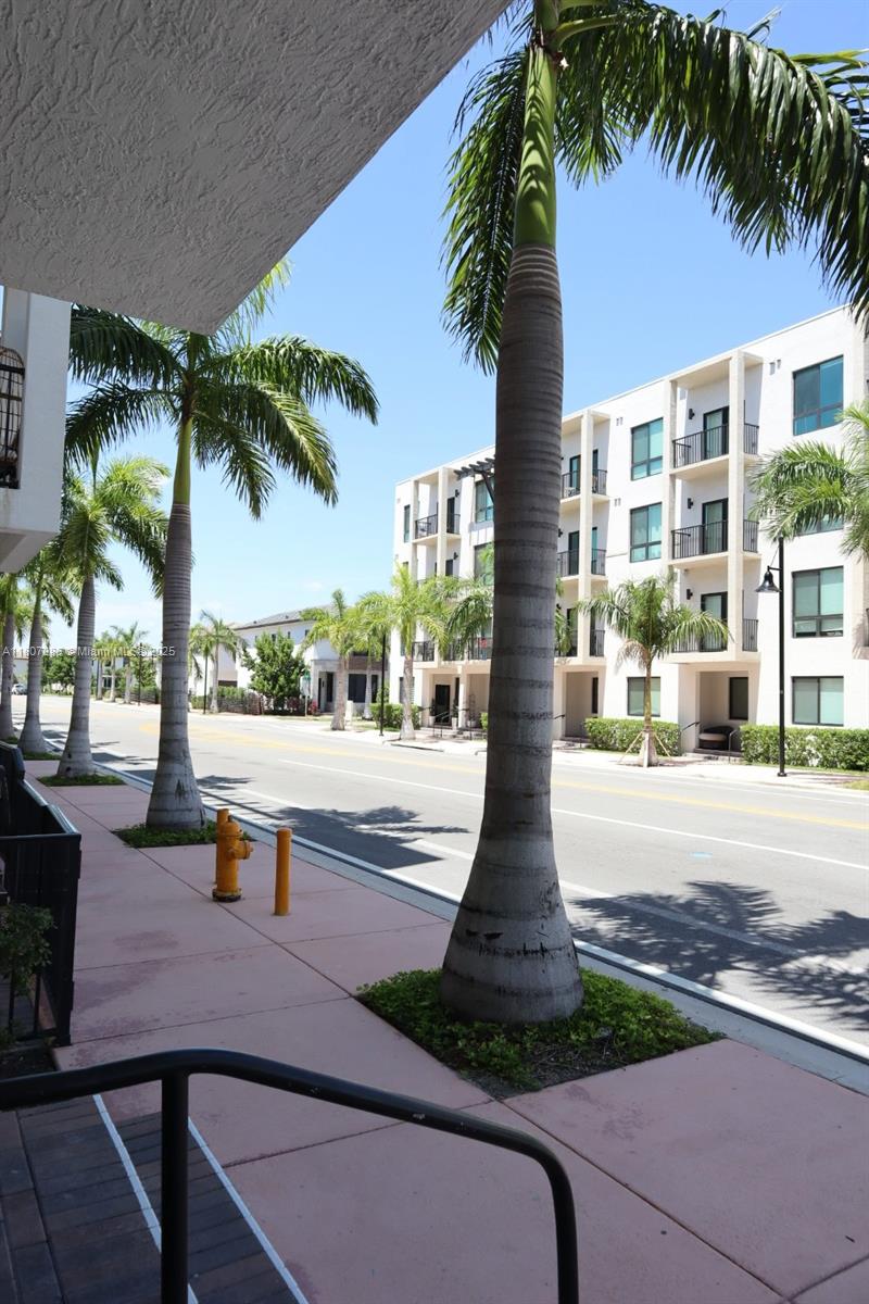 8201 Nw 41st St D-402, Doral, Miami-Dade County, Florida - 3 Bedrooms  
2 Bathrooms - 