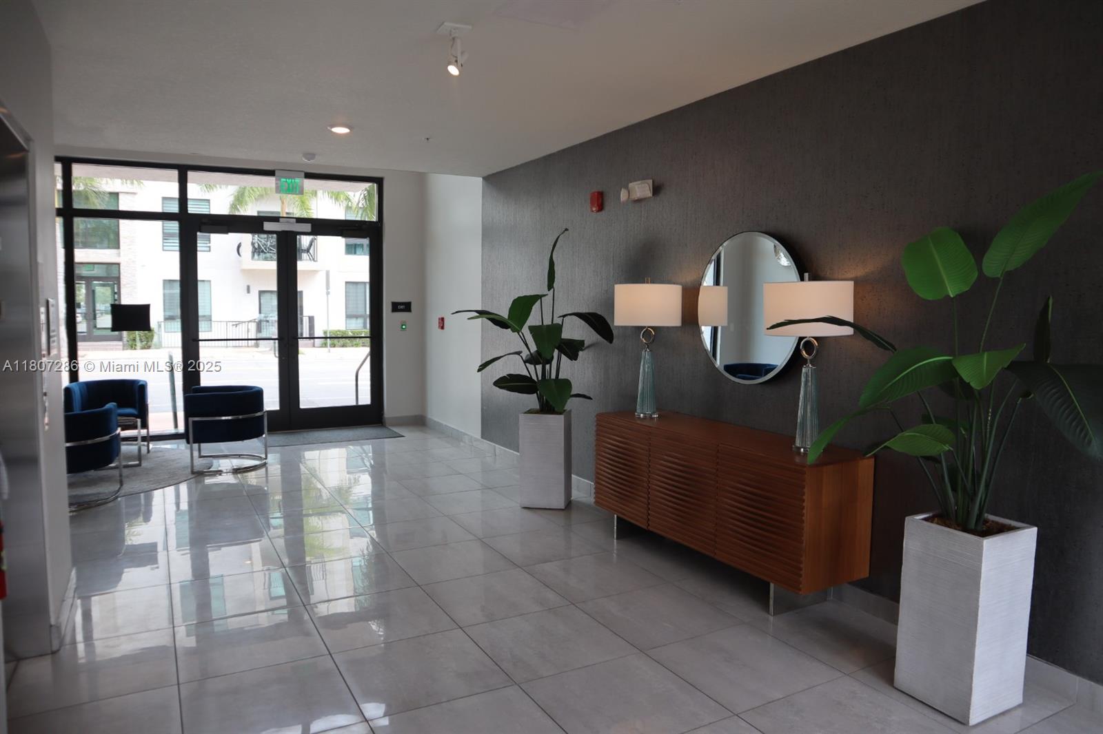 DOWNTOWN DORAL SOUTH PHAS - Residential