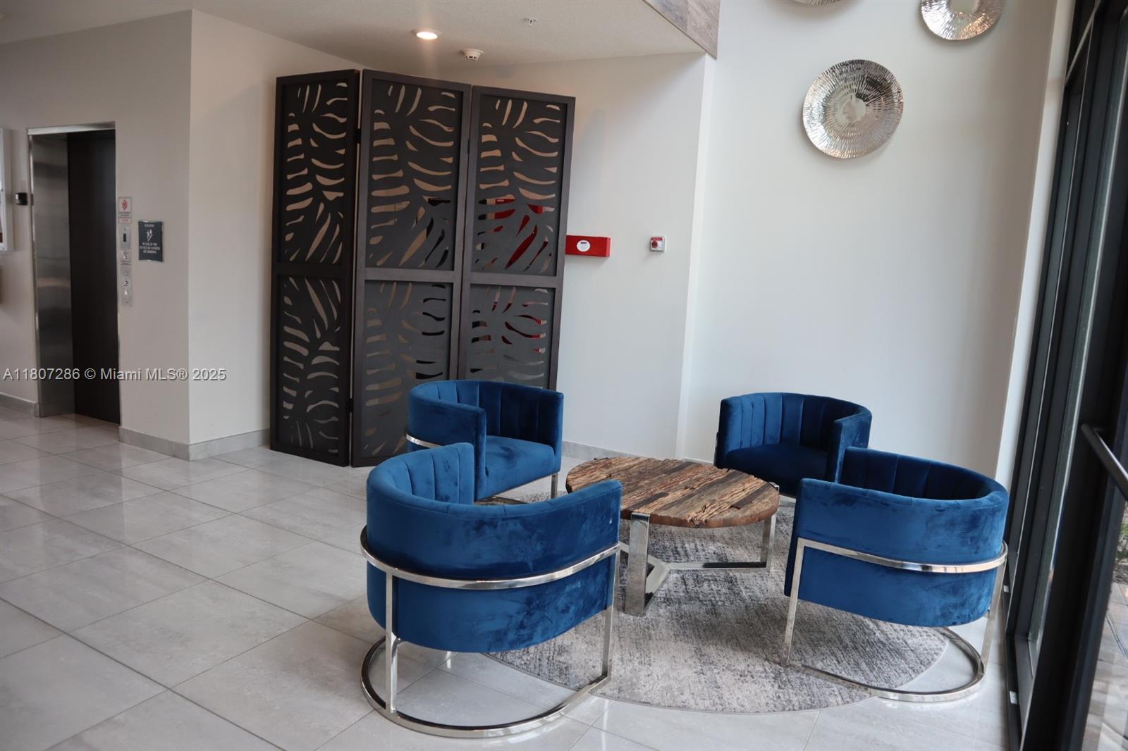 DOWNTOWN DORAL SOUTH PHAS - Residential