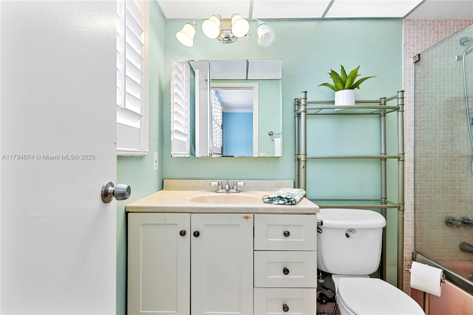 SOMERSET NO FIVE CONDO - Residential