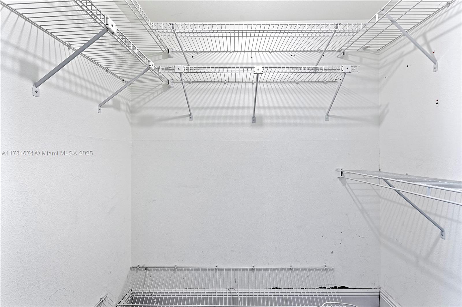 SOMERSET NO FIVE CONDO - Residential