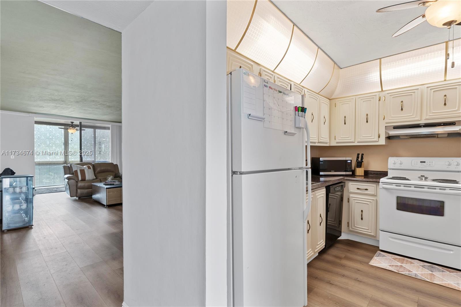 SOMERSET NO FIVE CONDO - Residential