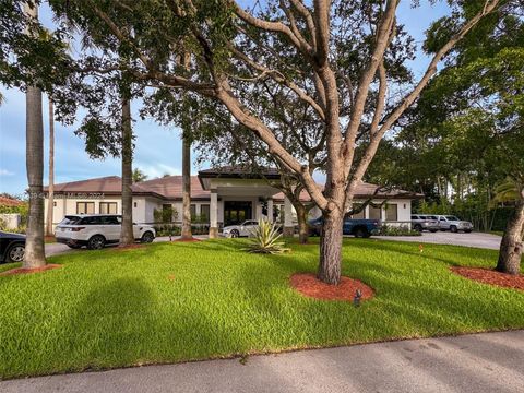 Single Family Residence in Miami FL 10300 90th Ave Ave.jpg