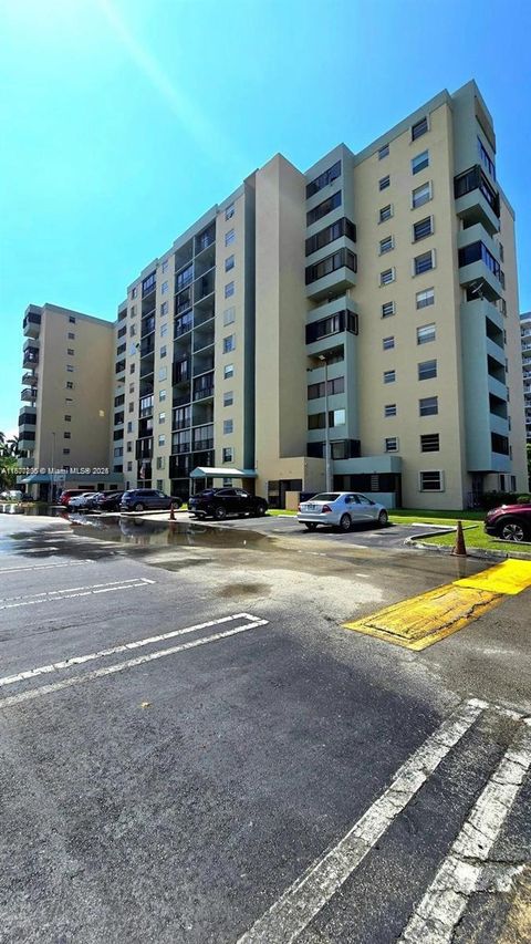 5055 NW 7th St 413 Miami FL 33126
