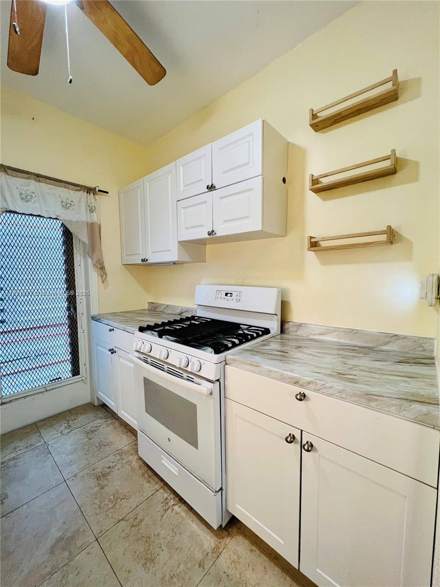 PARK CORNER CONDO - Residential Lease