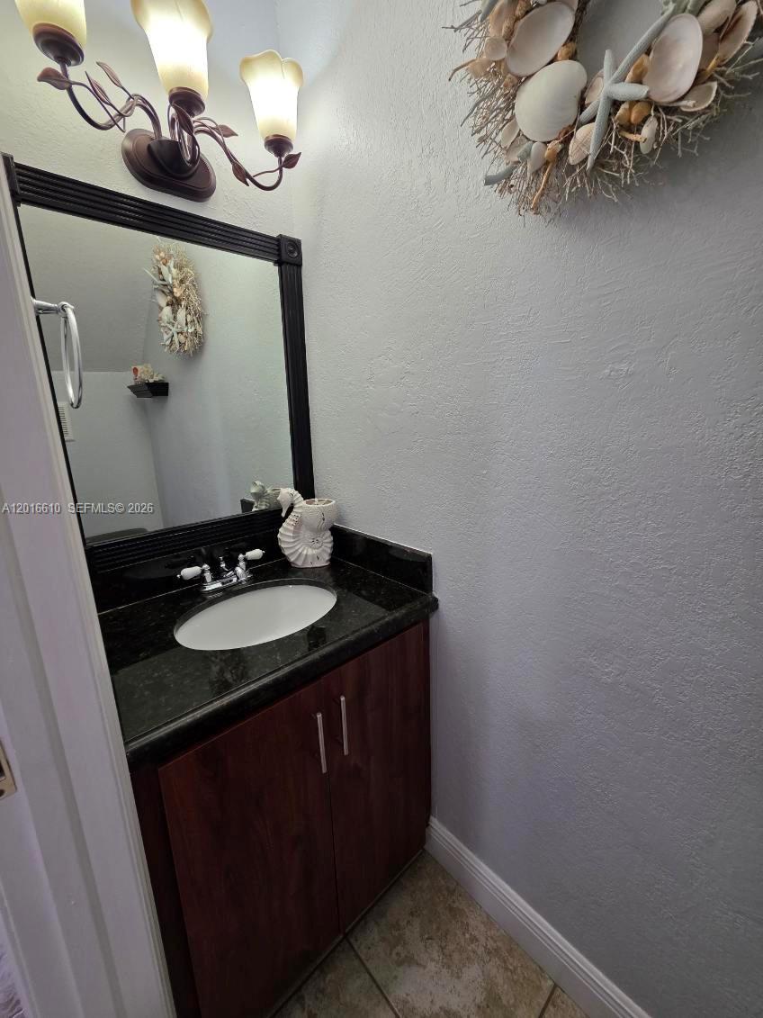 TERRAZAS DEL SOL CONDO - Residential