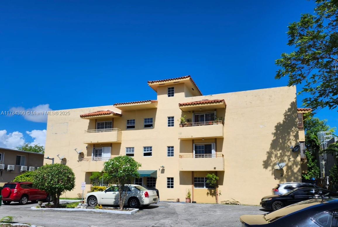 Rental Property at 1351 Sw 4th St 10, Miami, Broward County, Florida - Bedrooms: 2 
Bathrooms: 1  - $2,000 MO.
