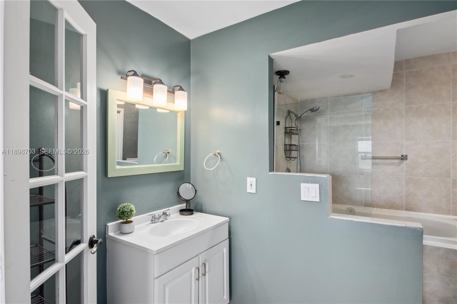 OCEAN VIEW TOWERS CONDO - Residential