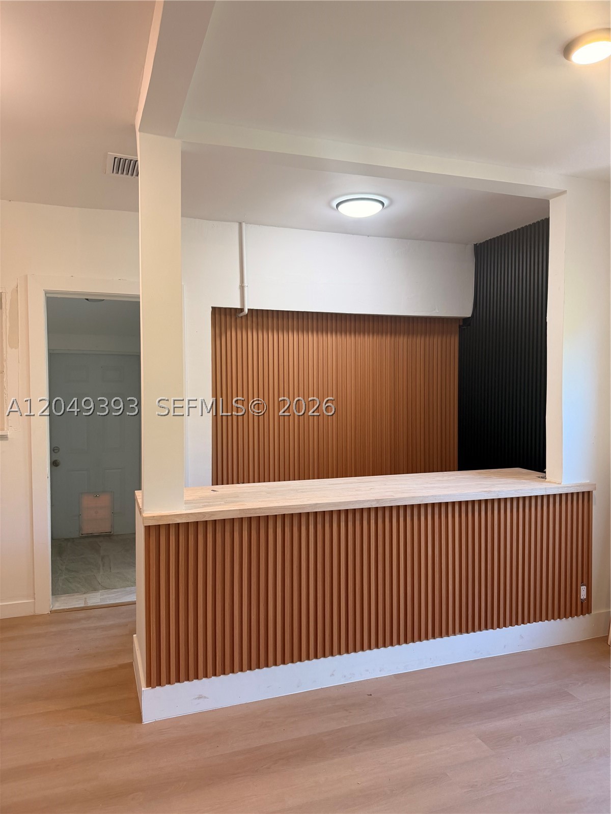 1127 NW 2nd Ave