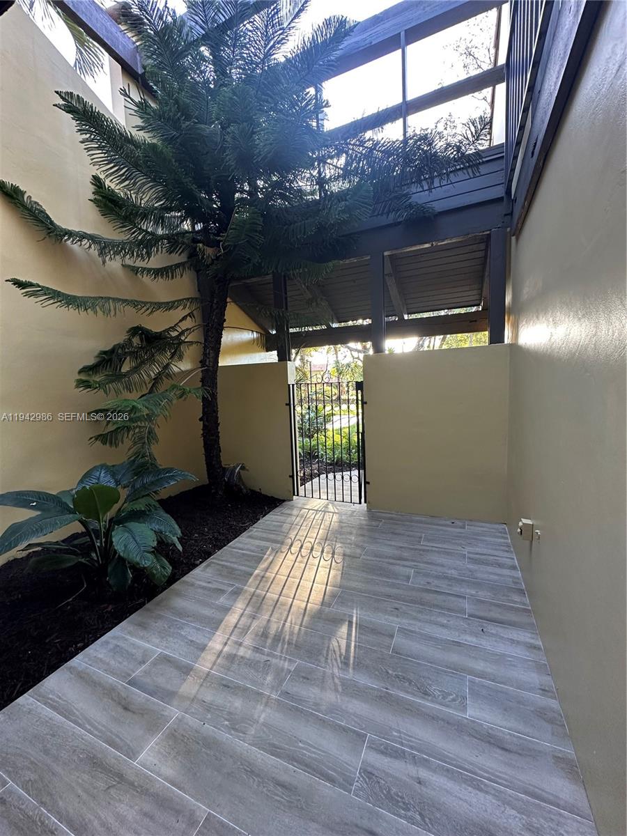 COSTA DEL SOL CONDO E - Residential