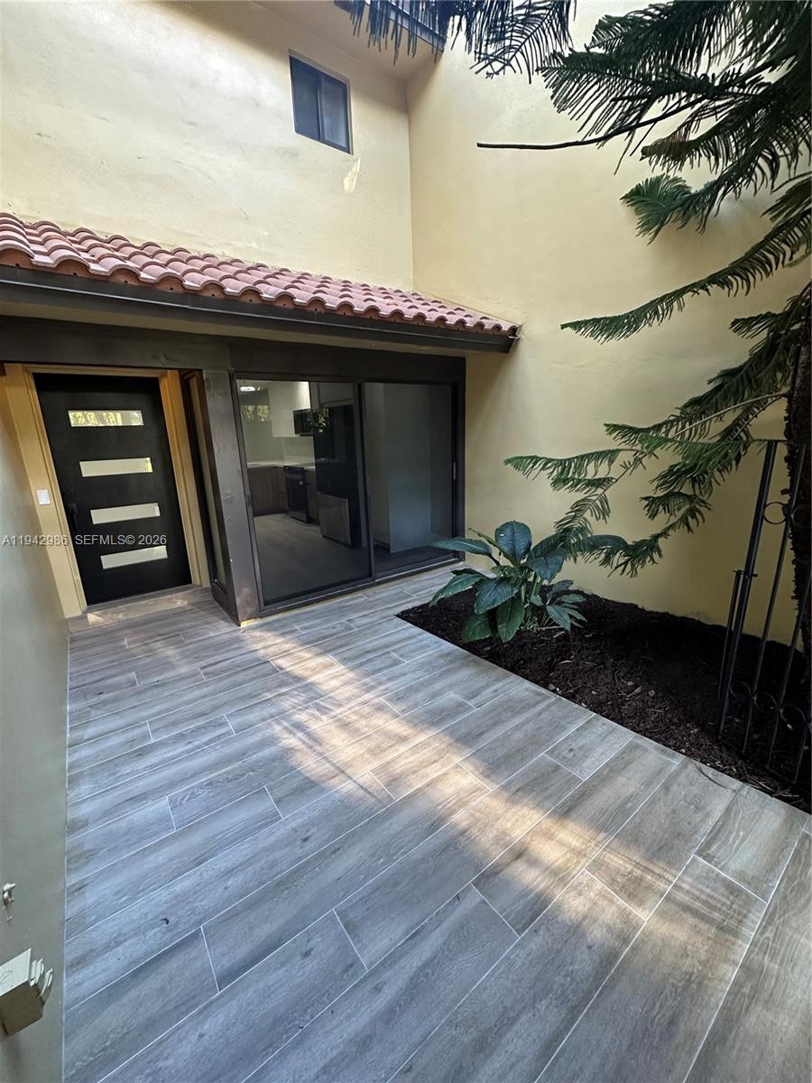 COSTA DEL SOL CONDO E - Residential