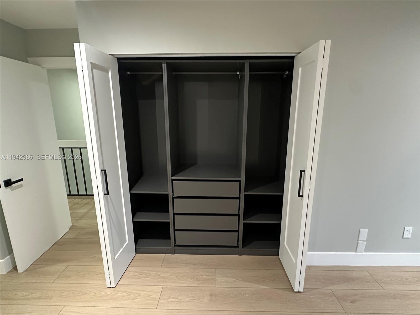 COSTA DEL SOL CONDO E - Residential