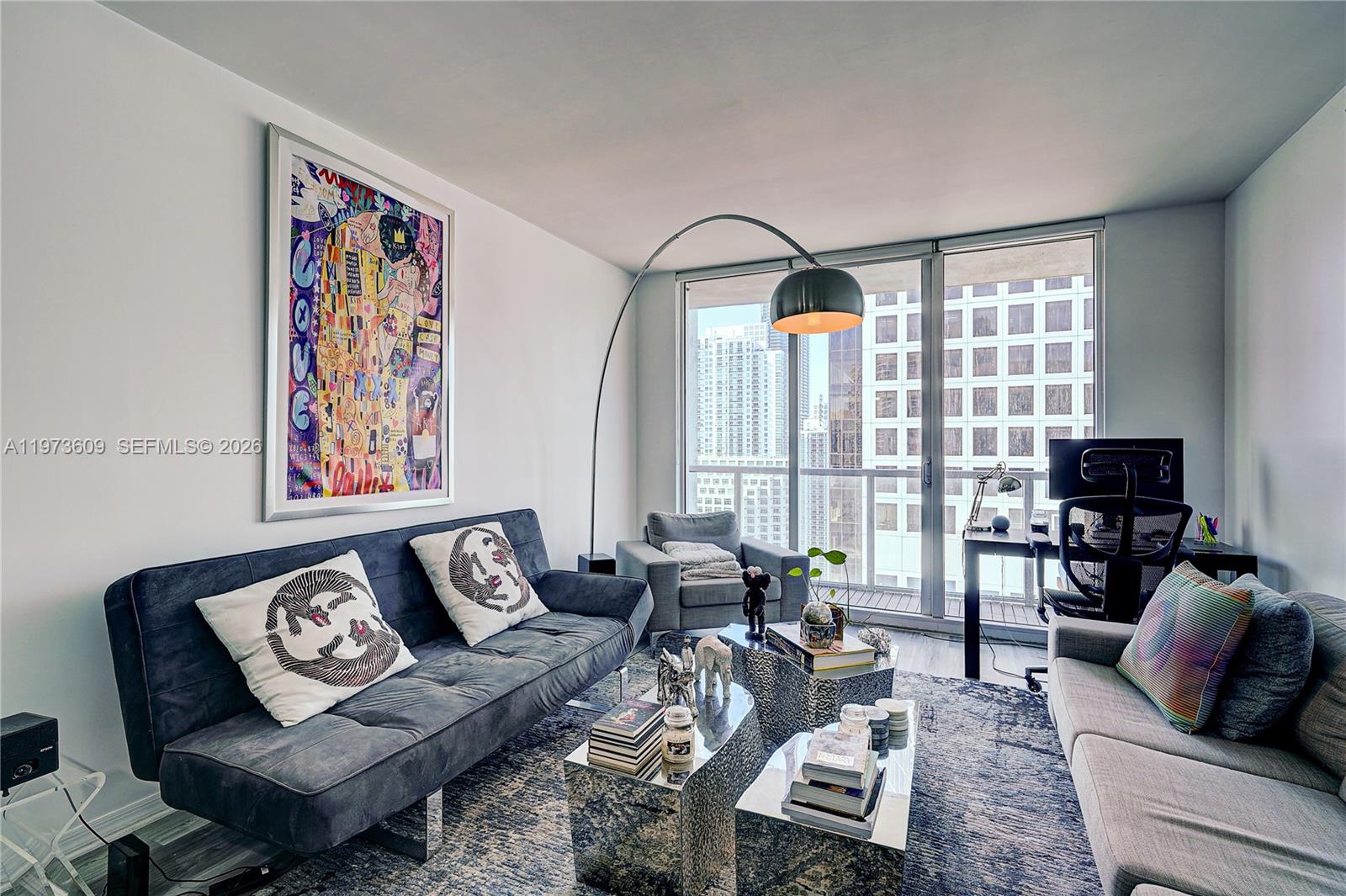 500 Brickell Ave 4004