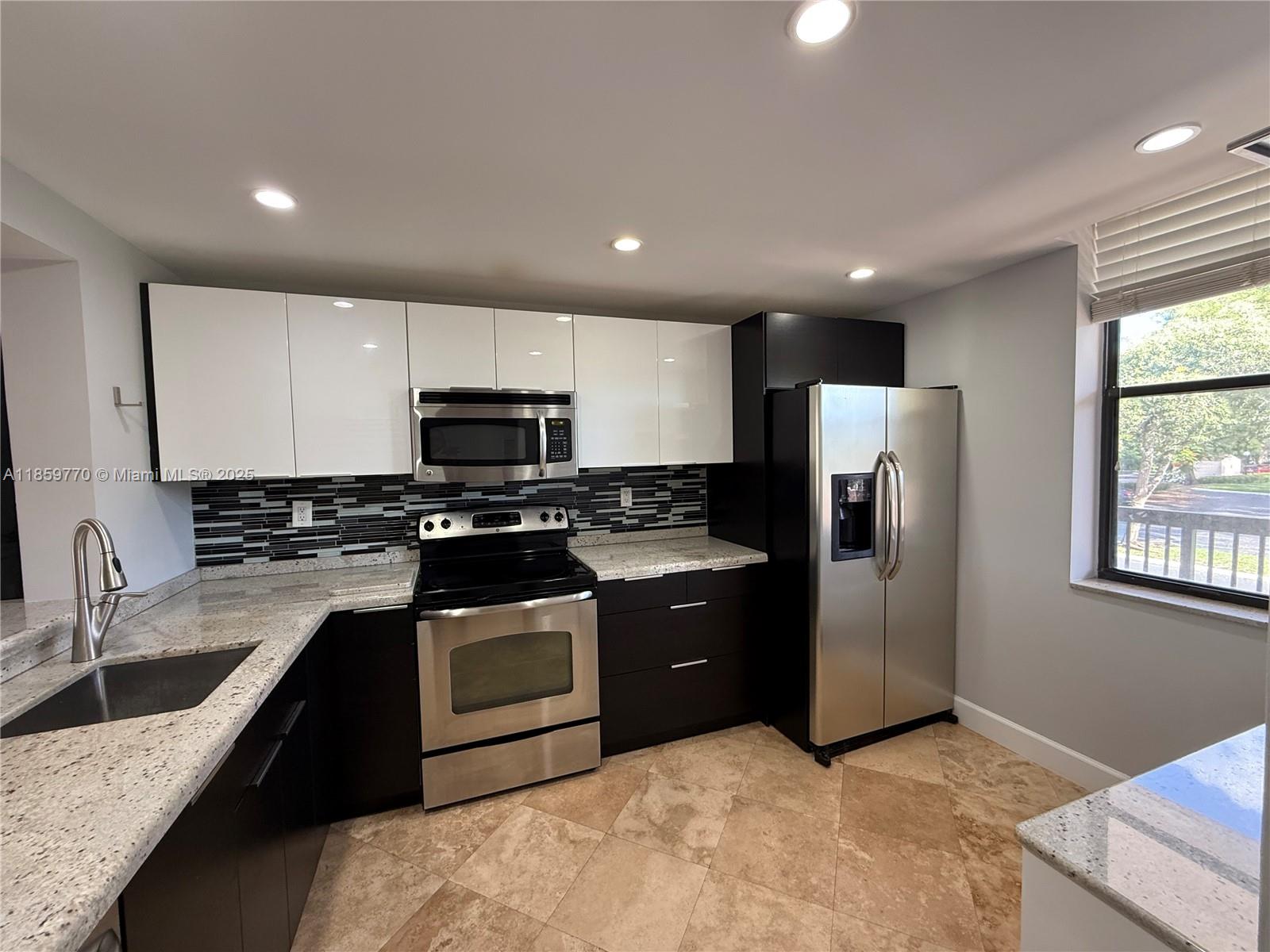 APPLEWOOD VILLAGE II-E CO - Residential