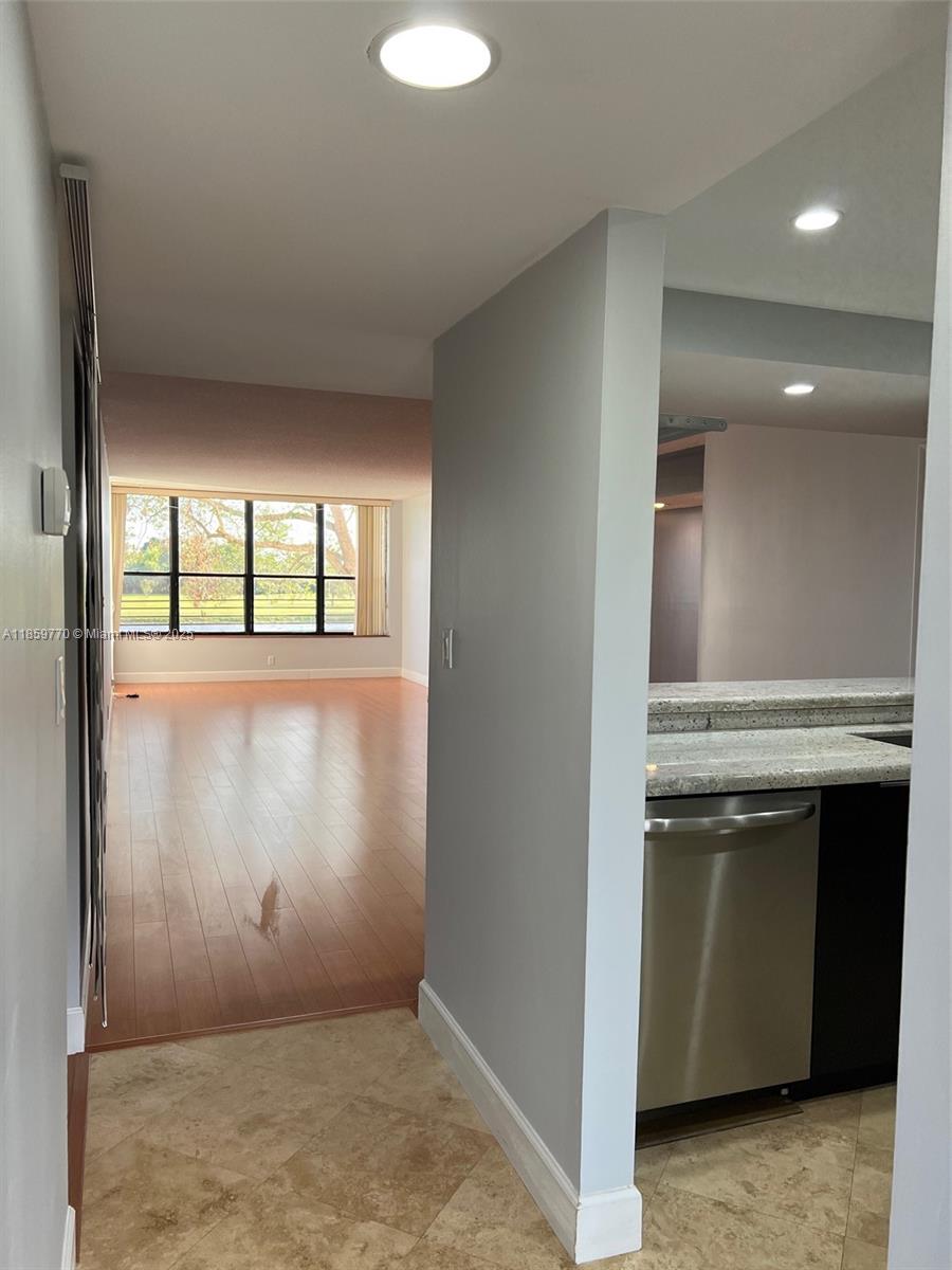 APPLEWOOD VILLAGE II-E CO - Residential