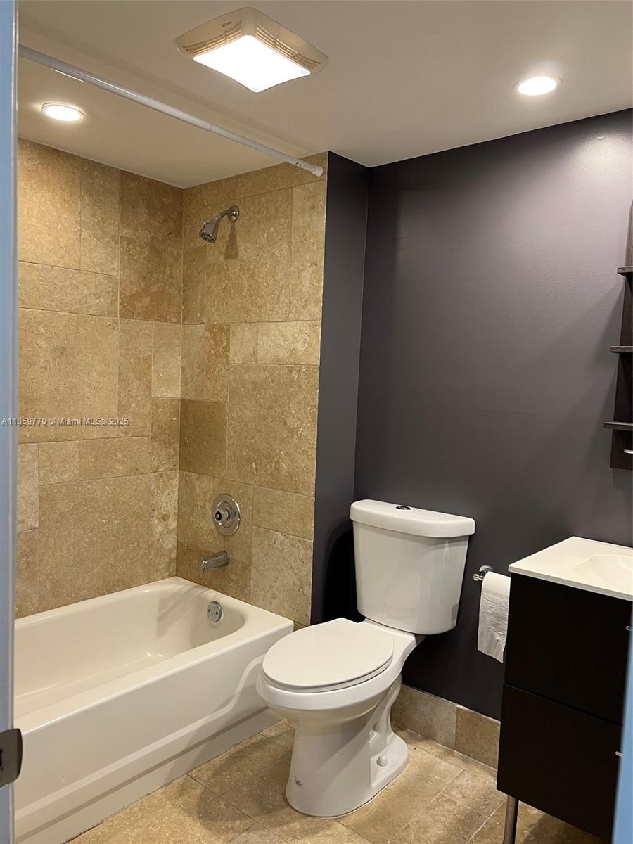 APPLEWOOD VILLAGE II-E CO - Residential