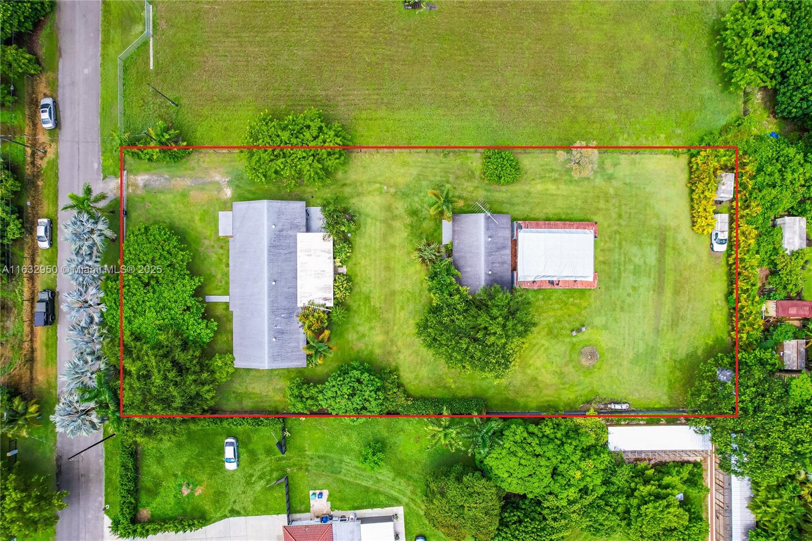 Property for Sale at 15805 Sw 242nd St, Homestead, Miami-Dade County, Florida - Bedrooms: 4 
Bathrooms: 3  - $949,999