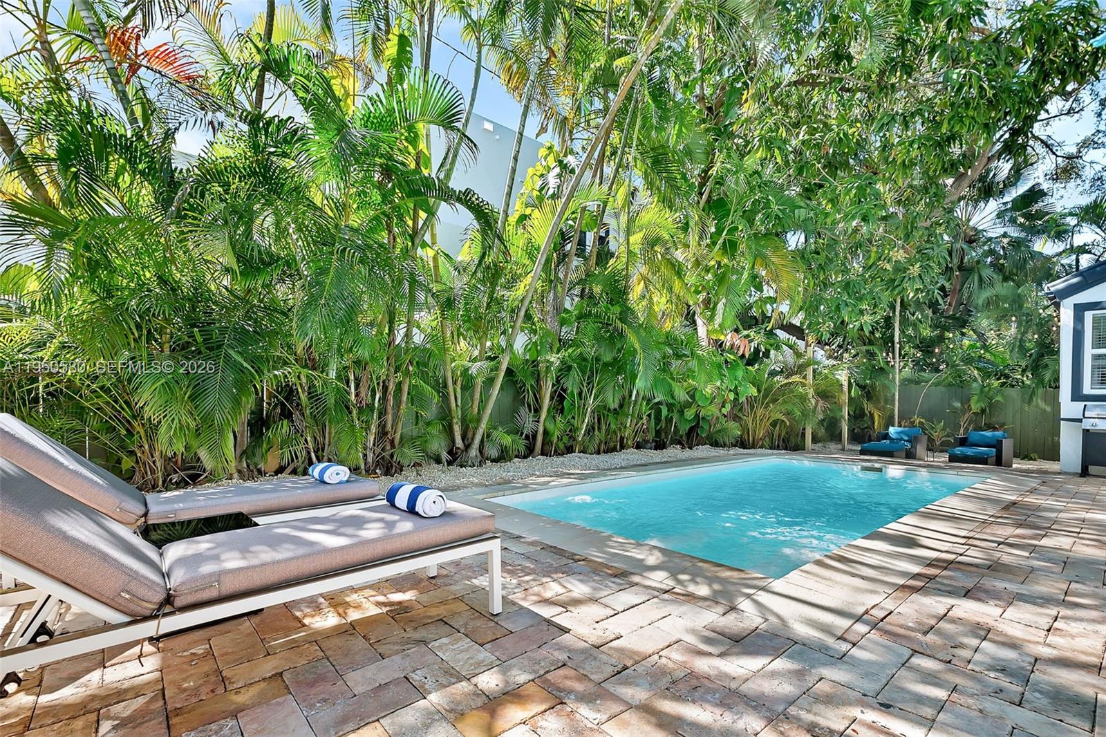 ESPANOLA HEIGHTS - Residential