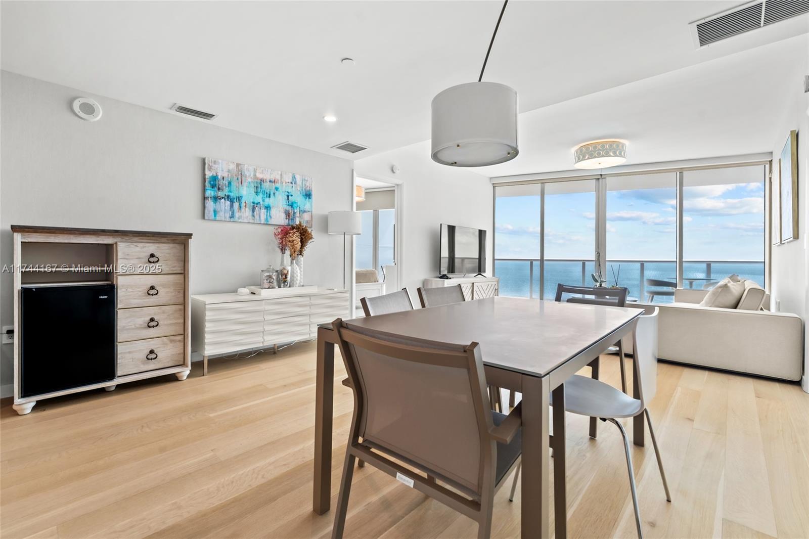 17001 Collins Ave 2702