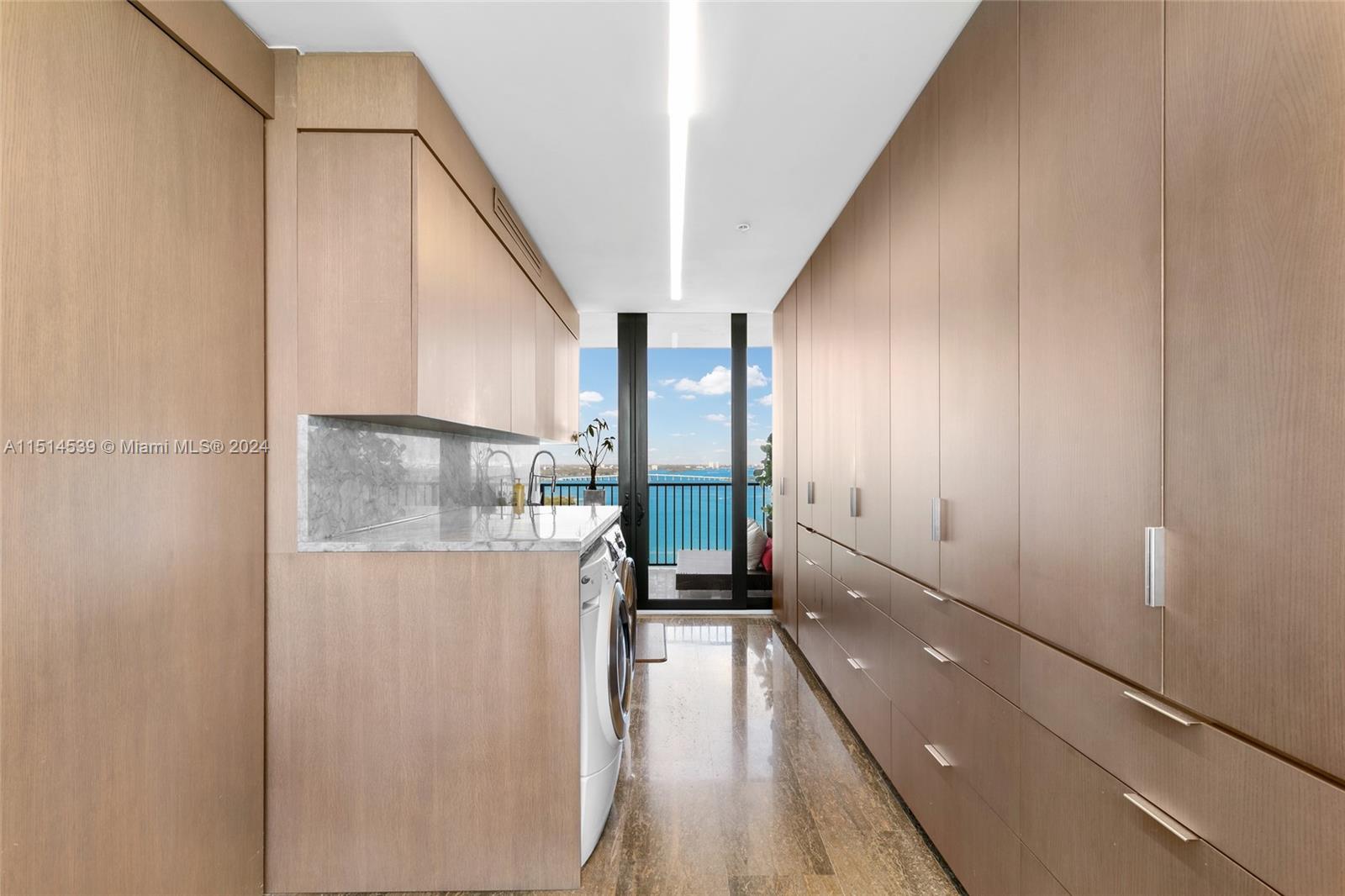 ONE THOUSAND VENETIAN WAY - Residential