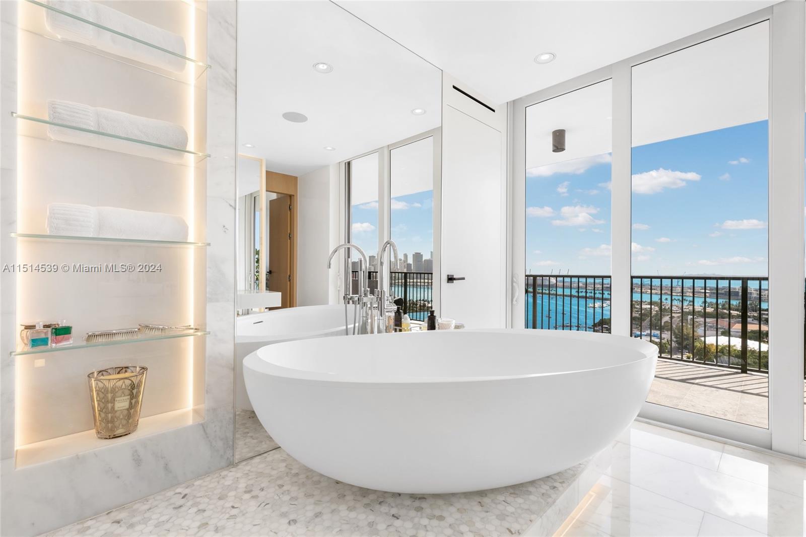 ONE THOUSAND VENETIAN WAY - Residential