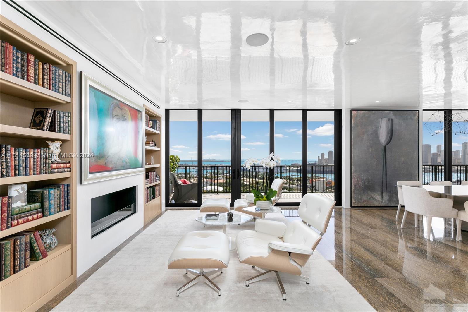 ONE THOUSAND VENETIAN WAY - Residential