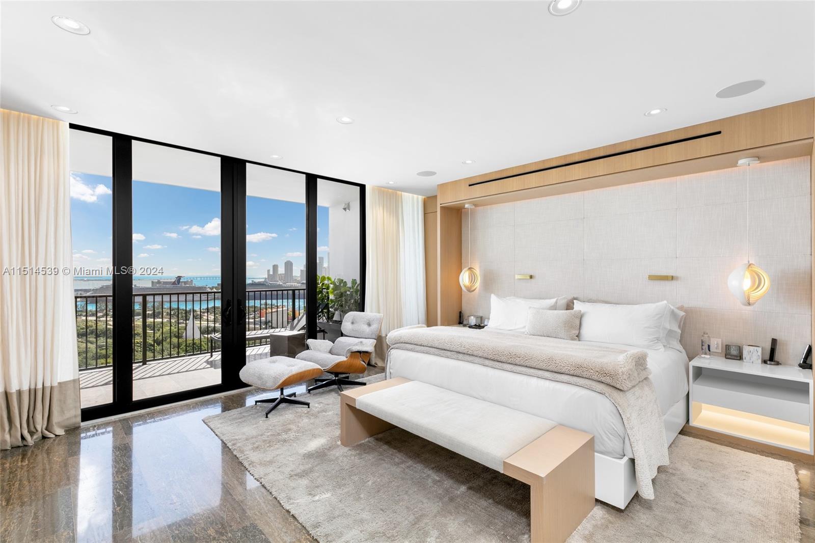 ONE THOUSAND VENETIAN WAY - Residential