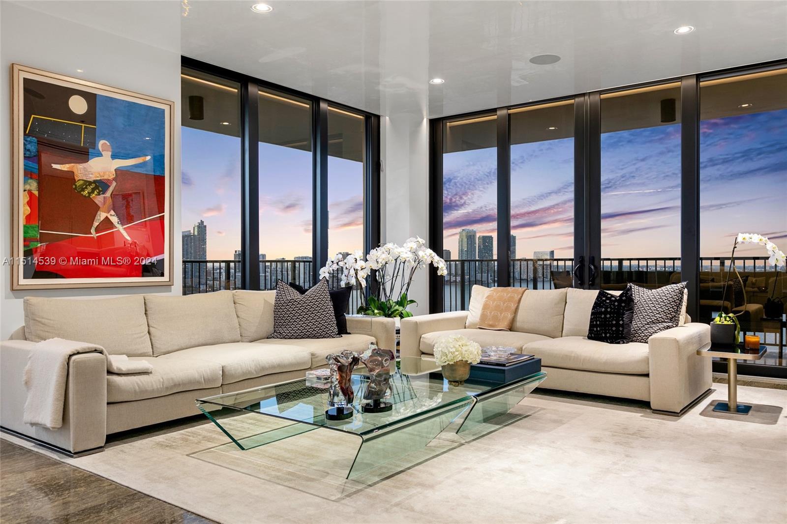 ONE THOUSAND VENETIAN WAY - Residential