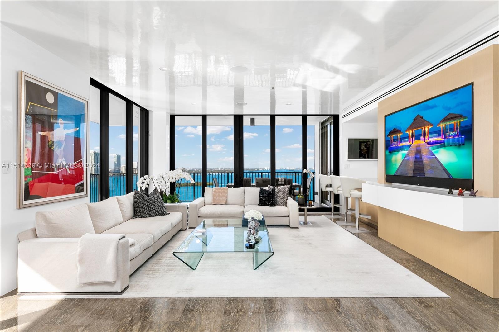 ONE THOUSAND VENETIAN WAY - Residential