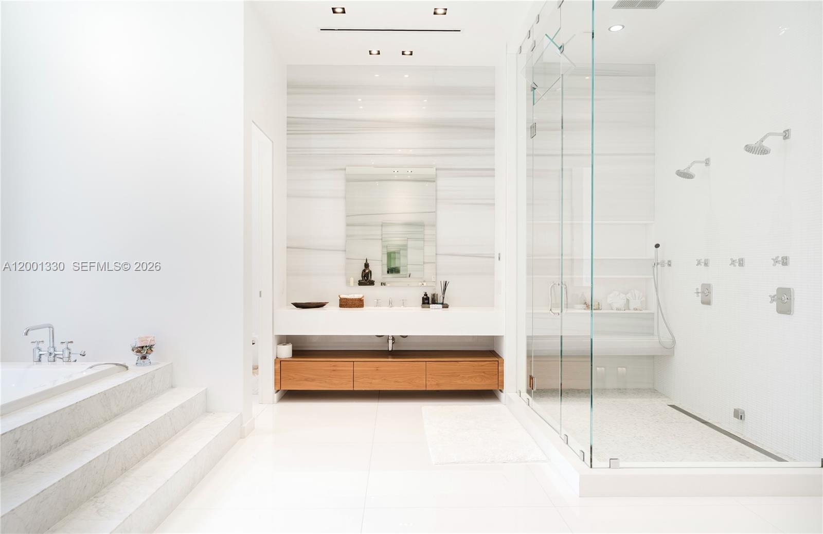 ISLAND ESTATES - Residential