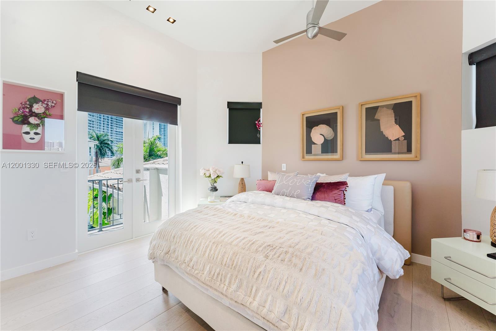 ISLAND ESTATES - Residential