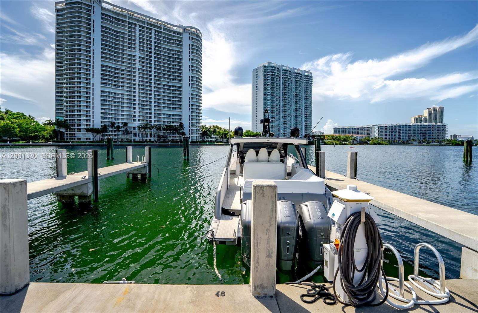 ISLAND ESTATES - Residential