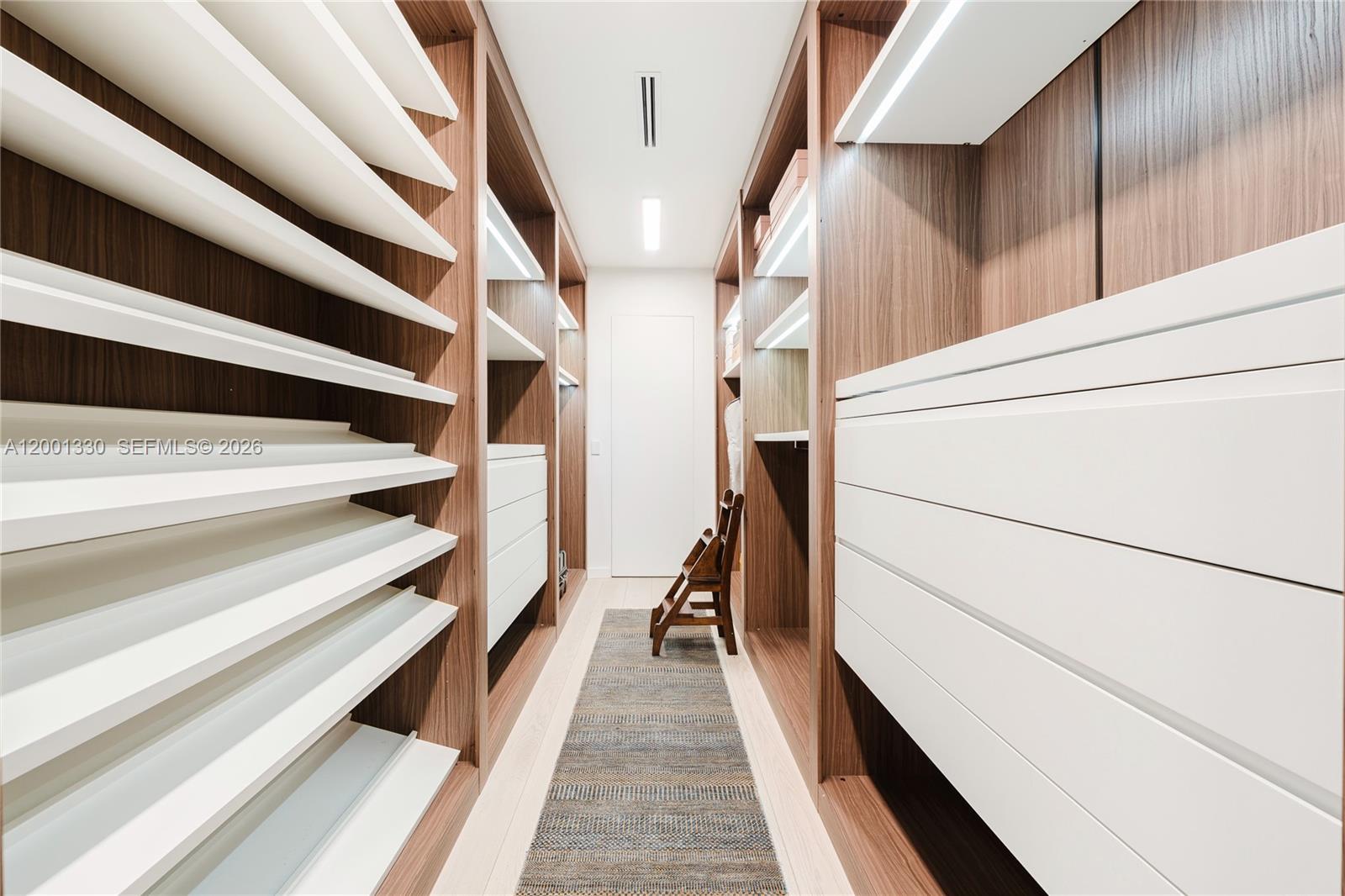 ISLAND ESTATES - Residential