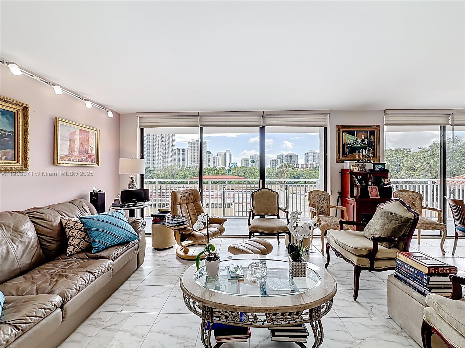 WINSTON TOWERS 600 CONDO - Residential