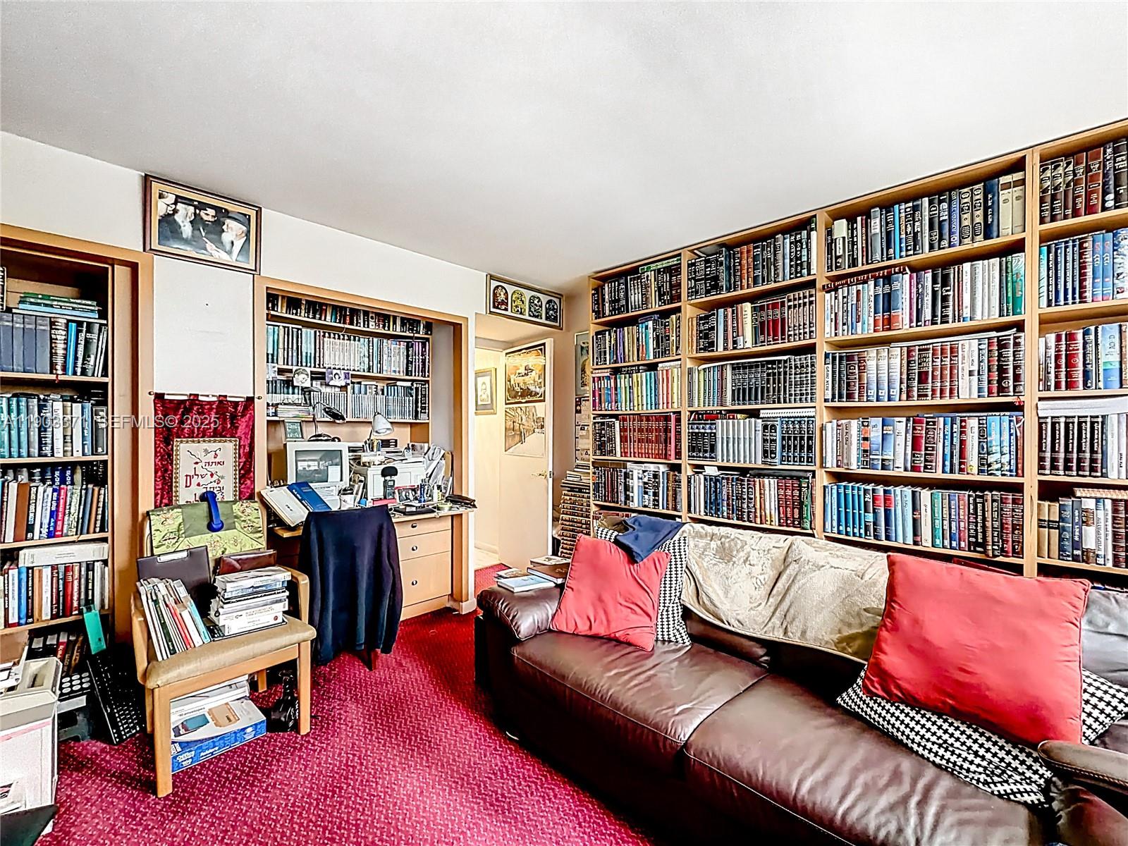 WINSTON TOWERS 600 CONDO - Residential