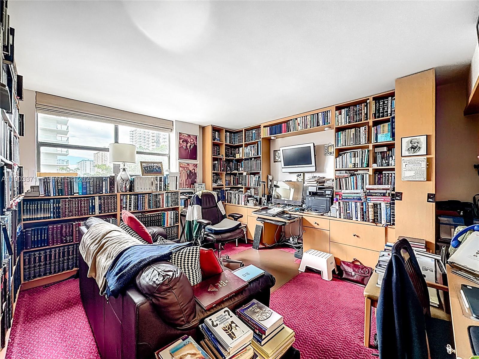 WINSTON TOWERS 600 CONDO - Residential