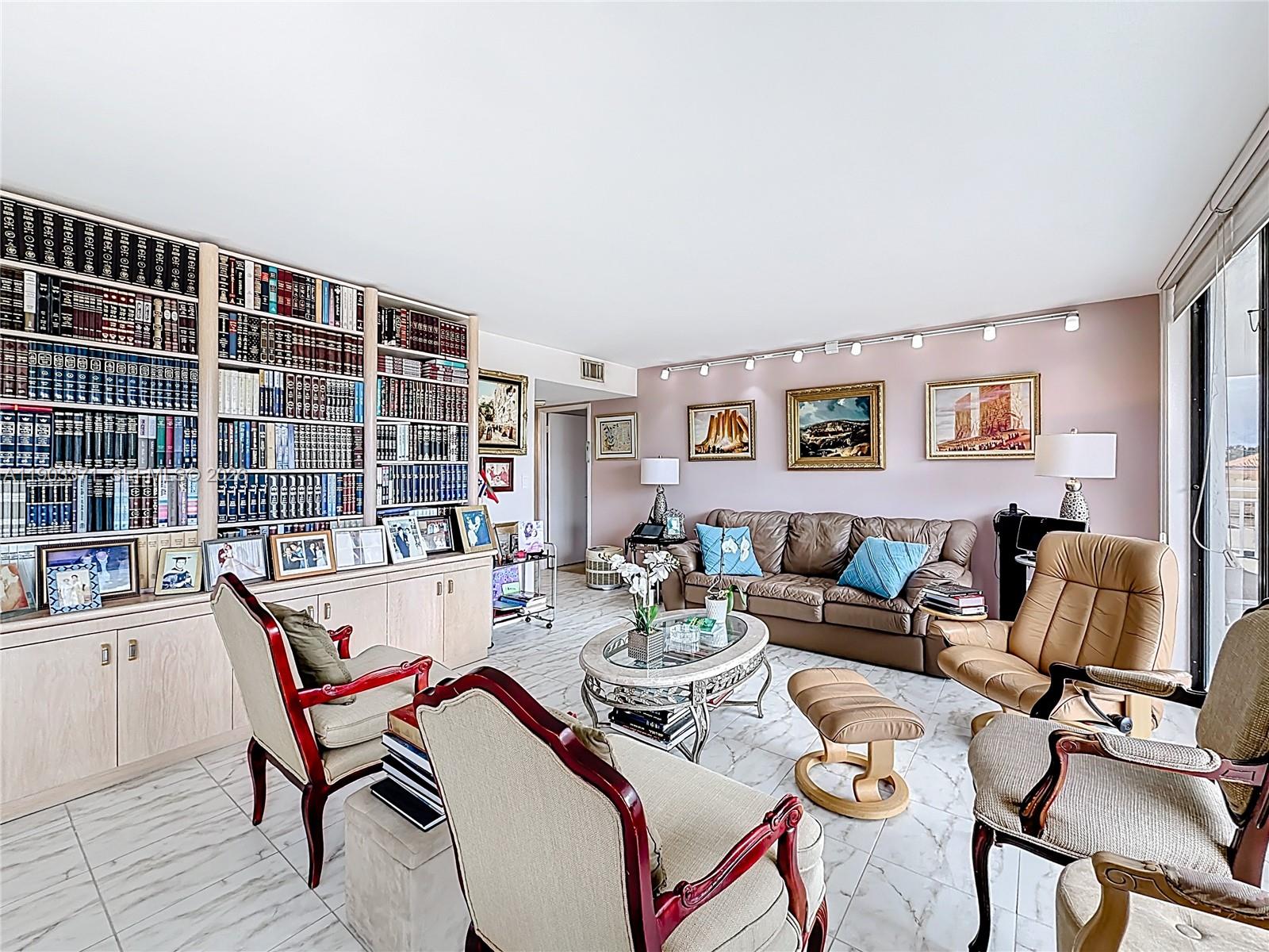 WINSTON TOWERS 600 CONDO - Residential