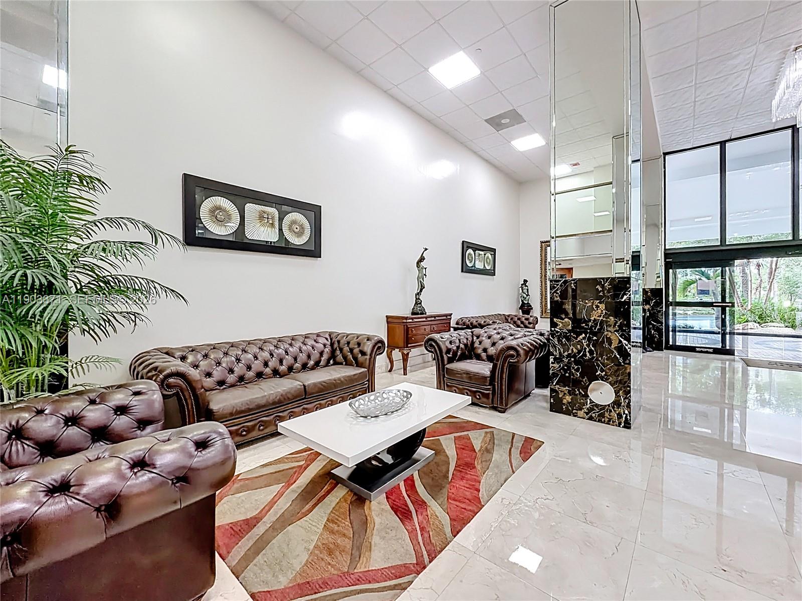 WINSTON TOWERS 600 CONDO - Residential