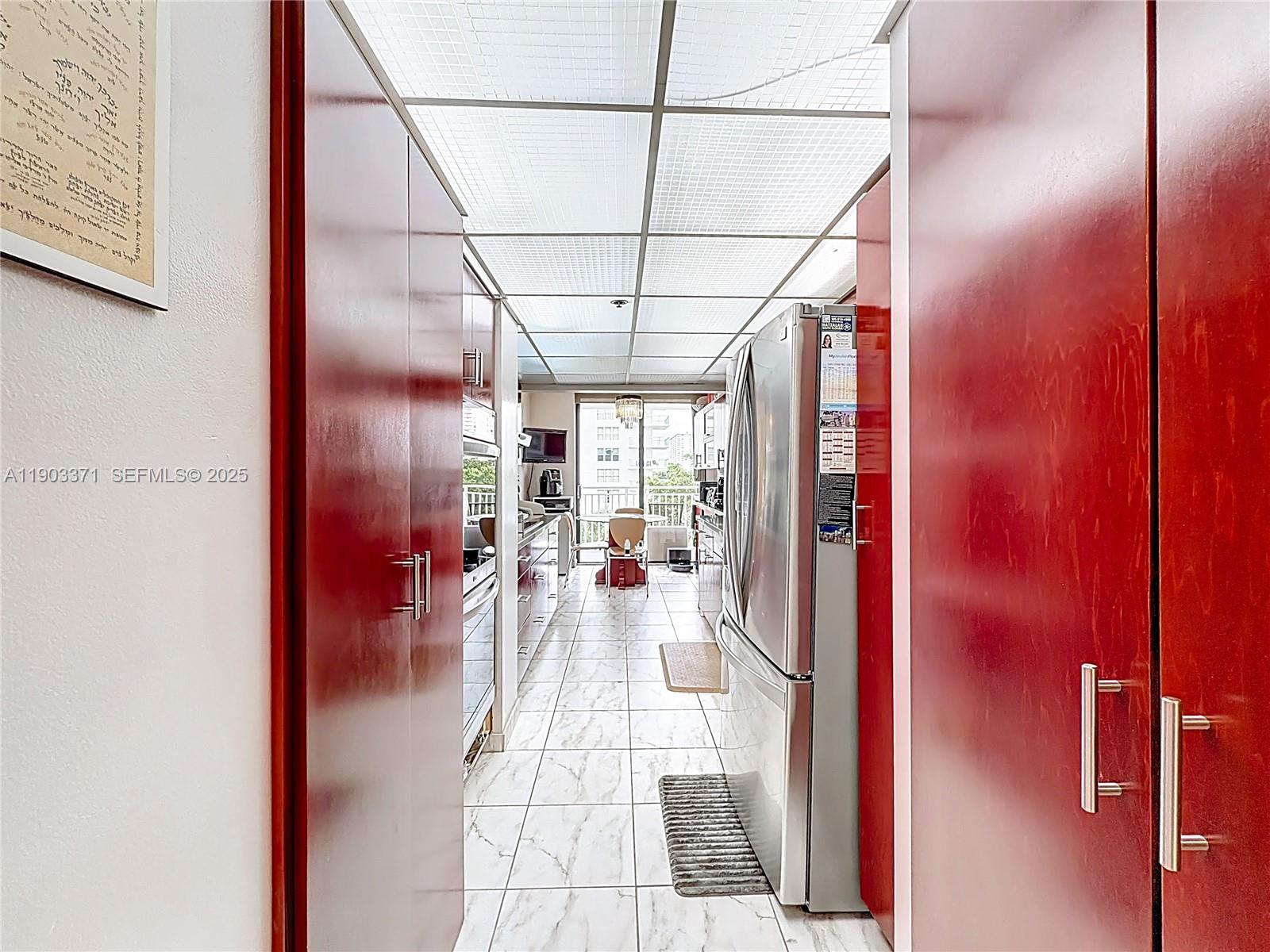 WINSTON TOWERS 600 CONDO - Residential